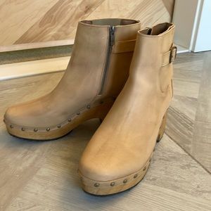 Free People clog booties sz. 39 NWOT
